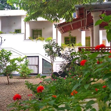 Marayoor Holidays Maraiyur Exterior photo