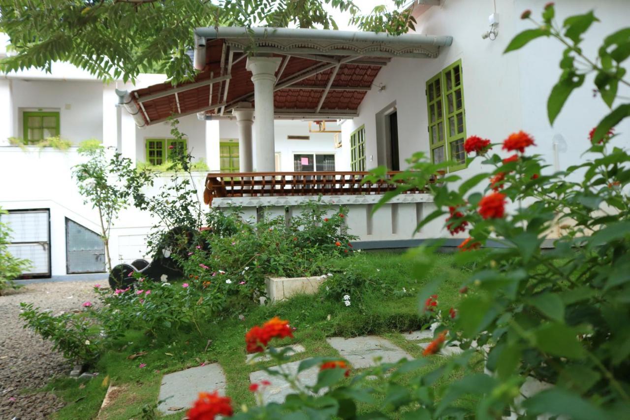 Marayoor Holidays Maraiyur Exterior photo